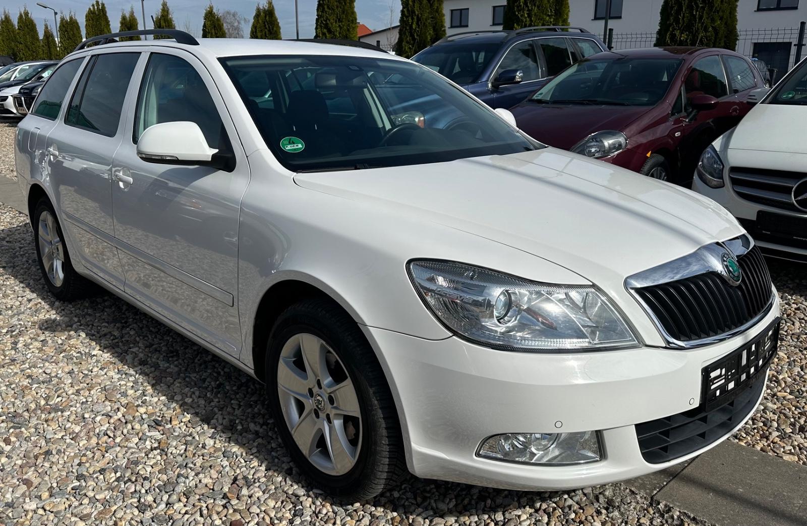 Skoda Octavia Combi, DSG,NAVI,2XPDC,SITZHEIZ.,MOD.2013