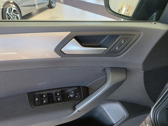 VW Touran — Foto 13