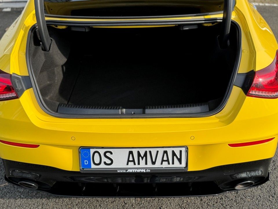 Fahrzeugabbildung Mercedes-Benz CLA 35 AMG 4Matic Burmester Allwetterreifen