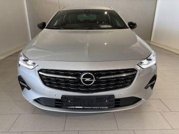 Fotografie des Opel Insignia Sports Tourer 2.0 Diesel 4x4 AT Ultimat