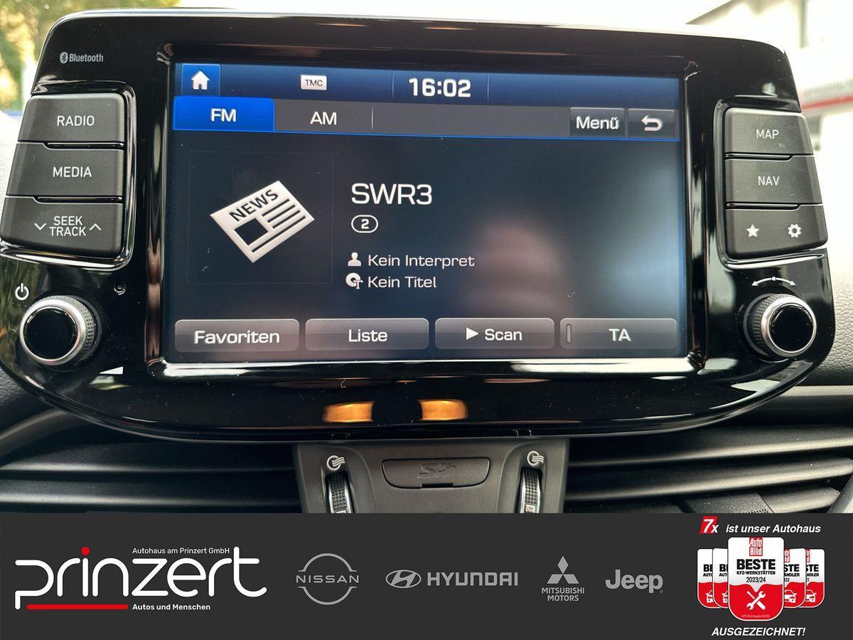 Hyundai i30 1.4 "YES!" DAB*Carplay*Tempomat*Navi*LM16"