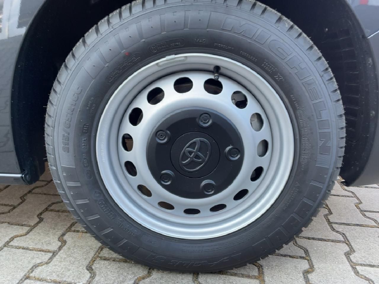 Fahrzeugabbildung Toyota Proace Kasten L2 2.0 D-4D Meister