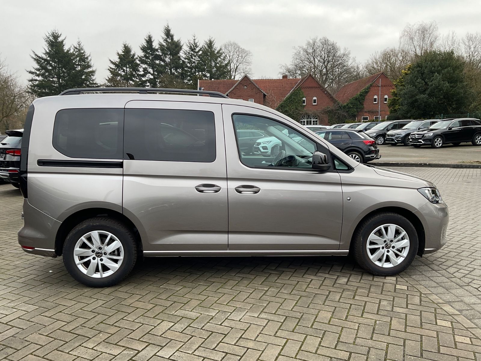 Fahrzeugabbildung Volkswagen Caddy 1.5 TSI Style,Kamera,Navi,AHK,CarPlay