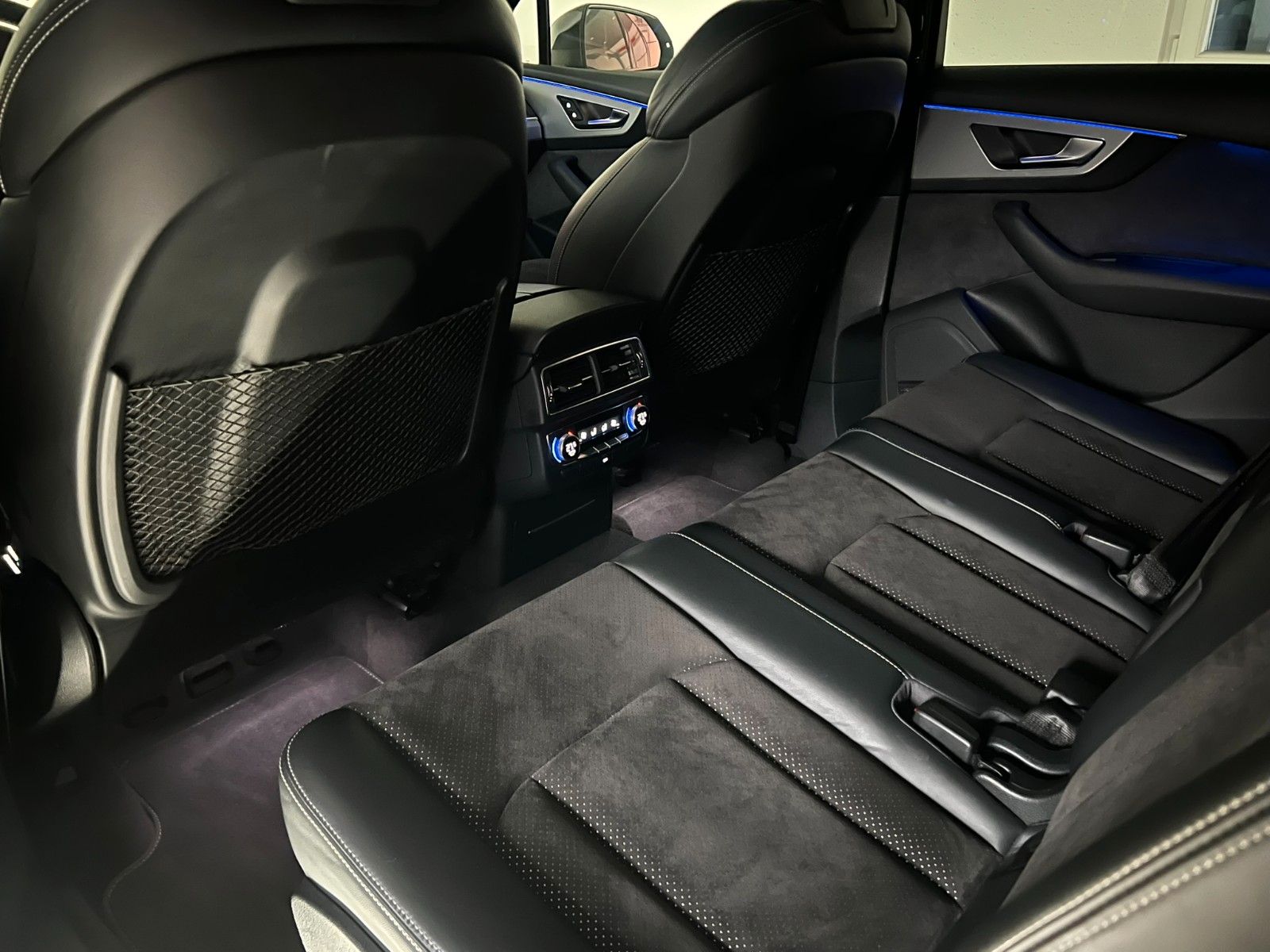 Fahrzeugabbildung Audi Q7 3.0 TDI Quattro S-LINE/21ZOLL/MATRIX/AHK/AMBI