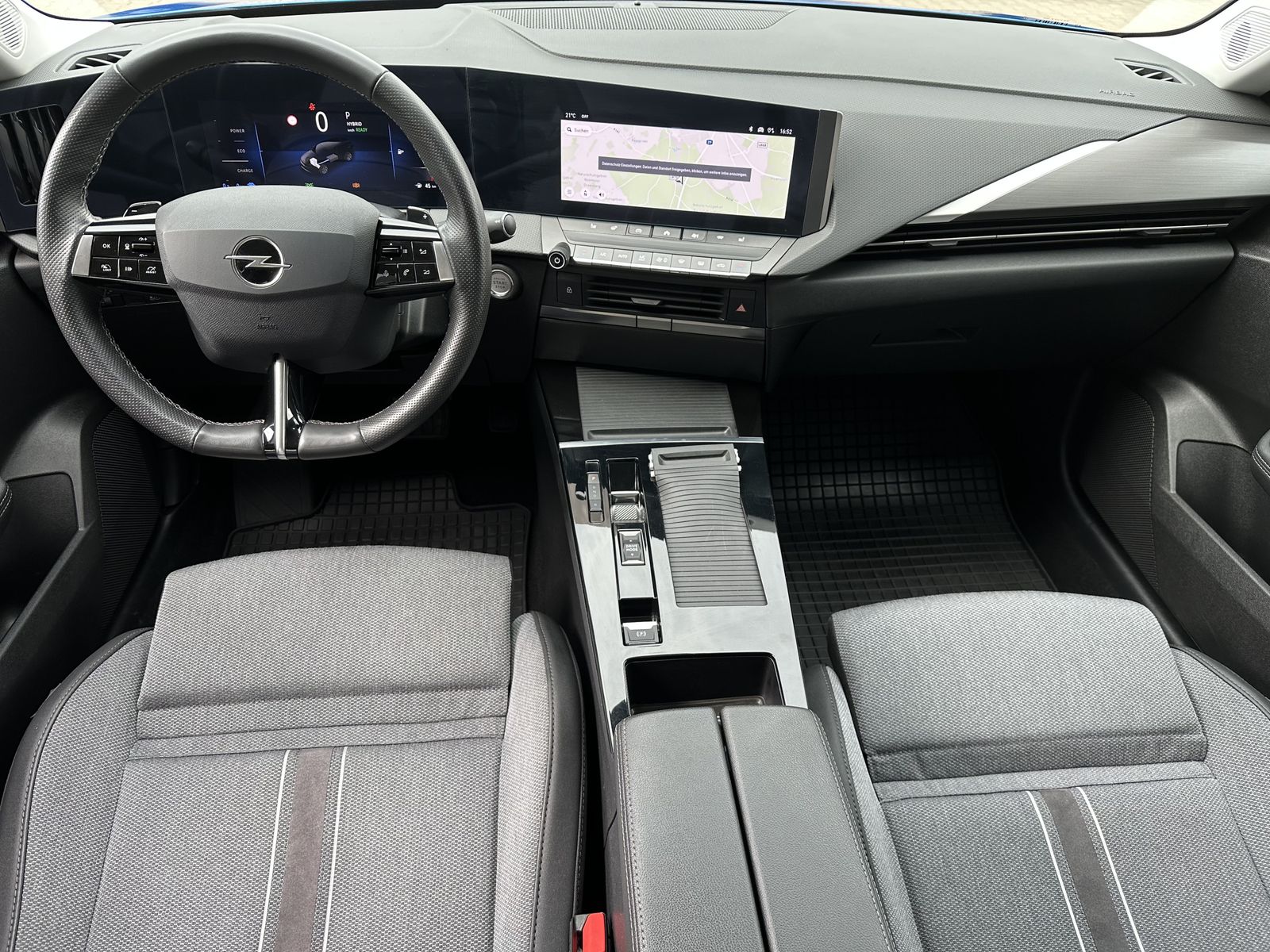 Fahrzeugabbildung Opel Astra SpT 1.6 Hybrid Elegance NAV+LED+ACC+VCOCKP