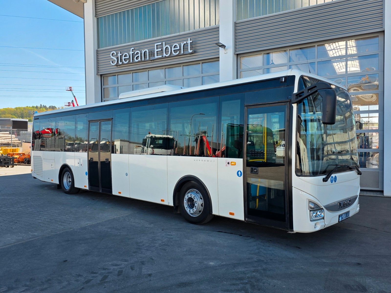 Fahrzeugabbildung Iveco Crossway LI6C 12 Klima Intarder 45+26+1