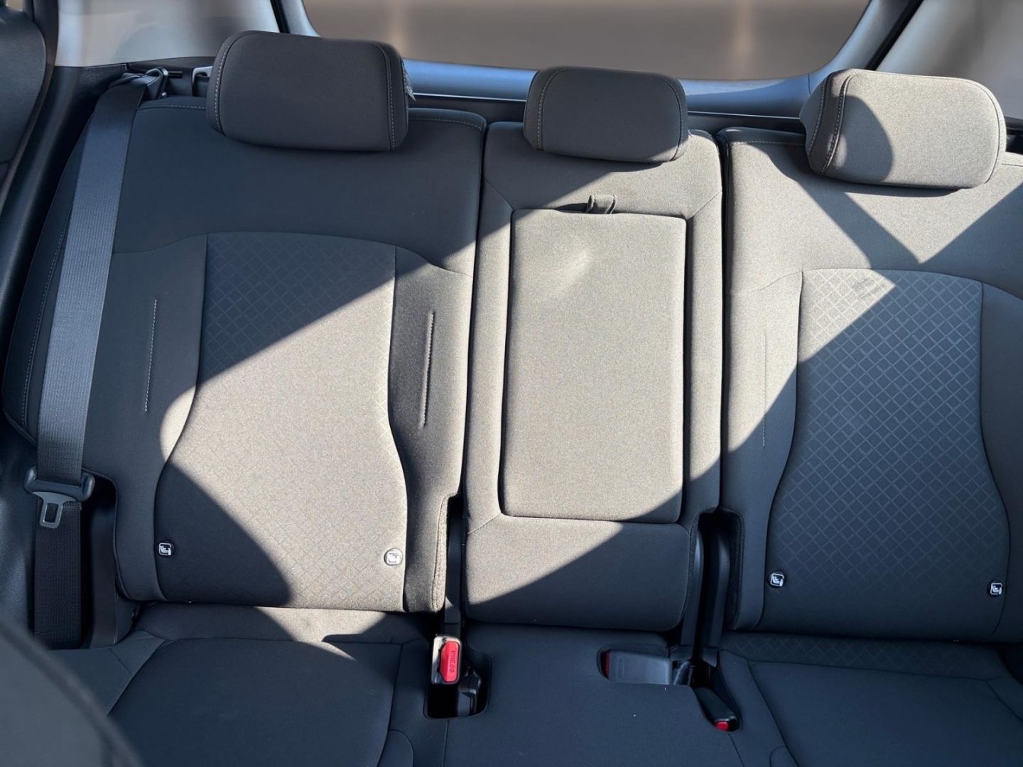 Fahrzeugabbildung Kia Sportage Core 1.6T 2WD Navi Digitales Cockpit LE