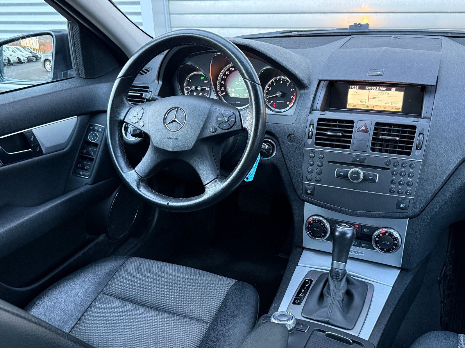 Fahrzeugabbildung Mercedes-Benz C 200 T CGI BlueEff Avantgarde Aut AHK GRA SHZ