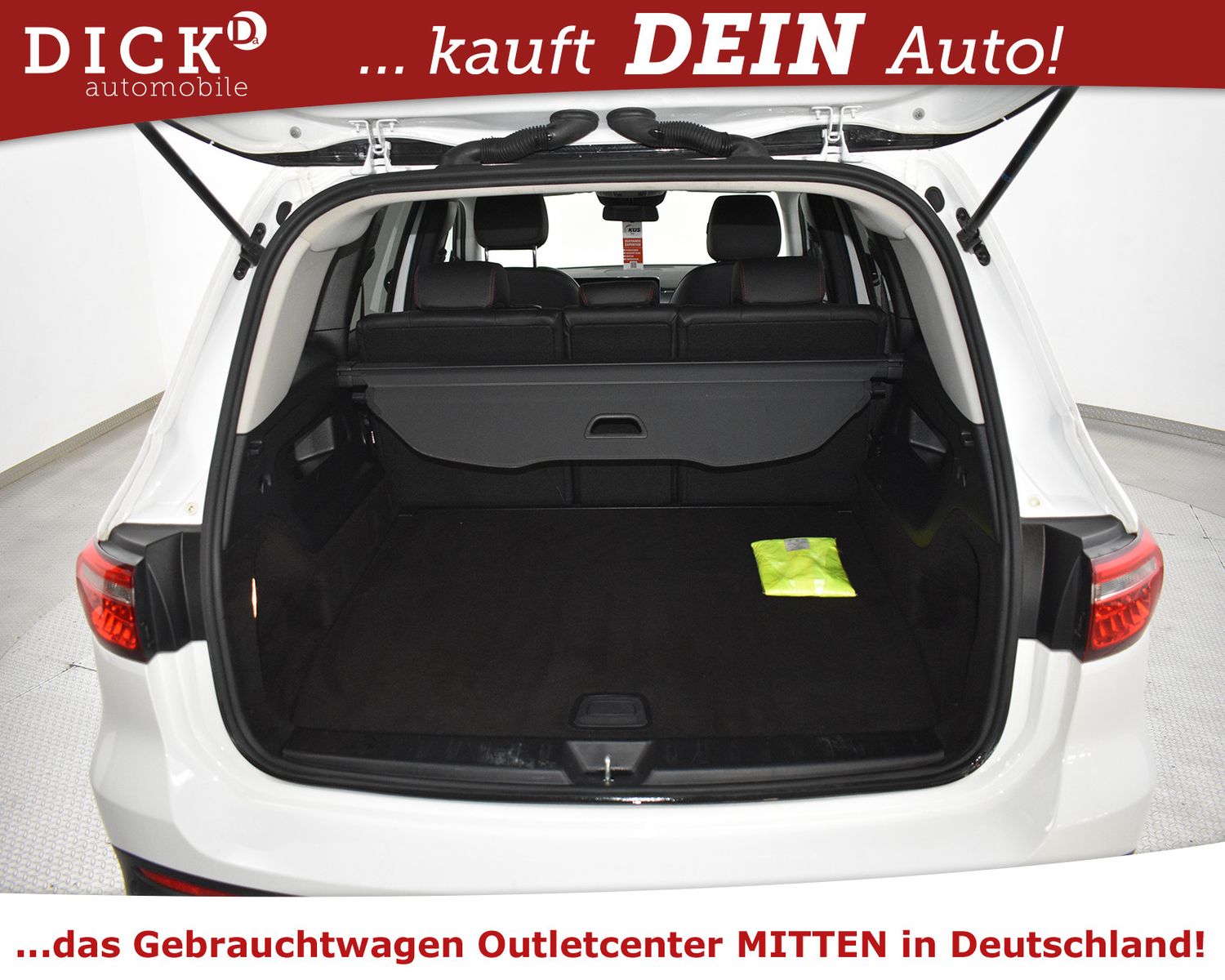 Fahrzeugabbildung Mercedes-Benz GLB 250 CGI 2X AMG Line NIGHT+ALCAN+SHZ+WIDES+19