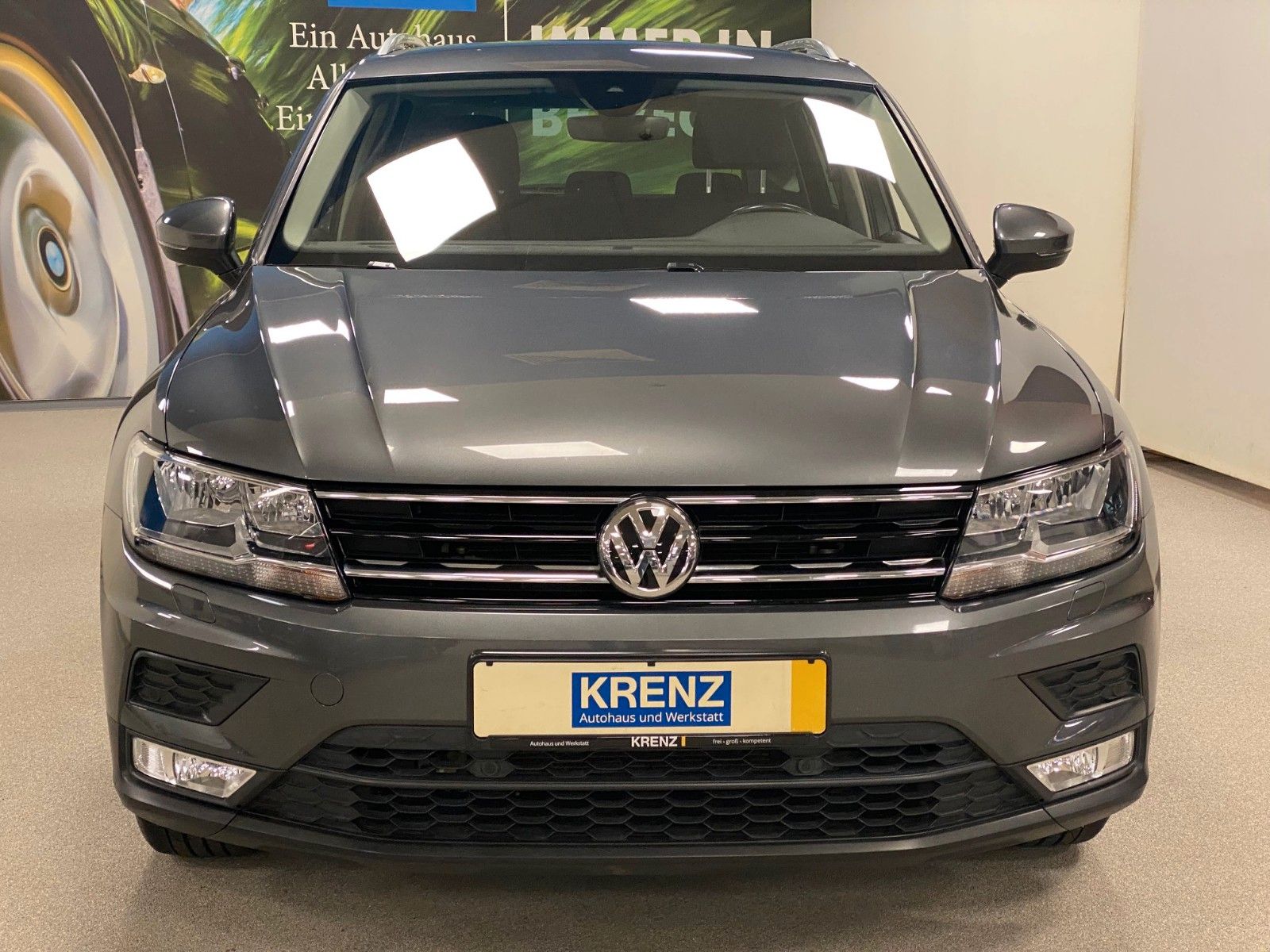 Fahrzeugabbildung Volkswagen Tiguan 1.4 TSI SOUND+1.HAND+NAVIGATION+AHK schw.