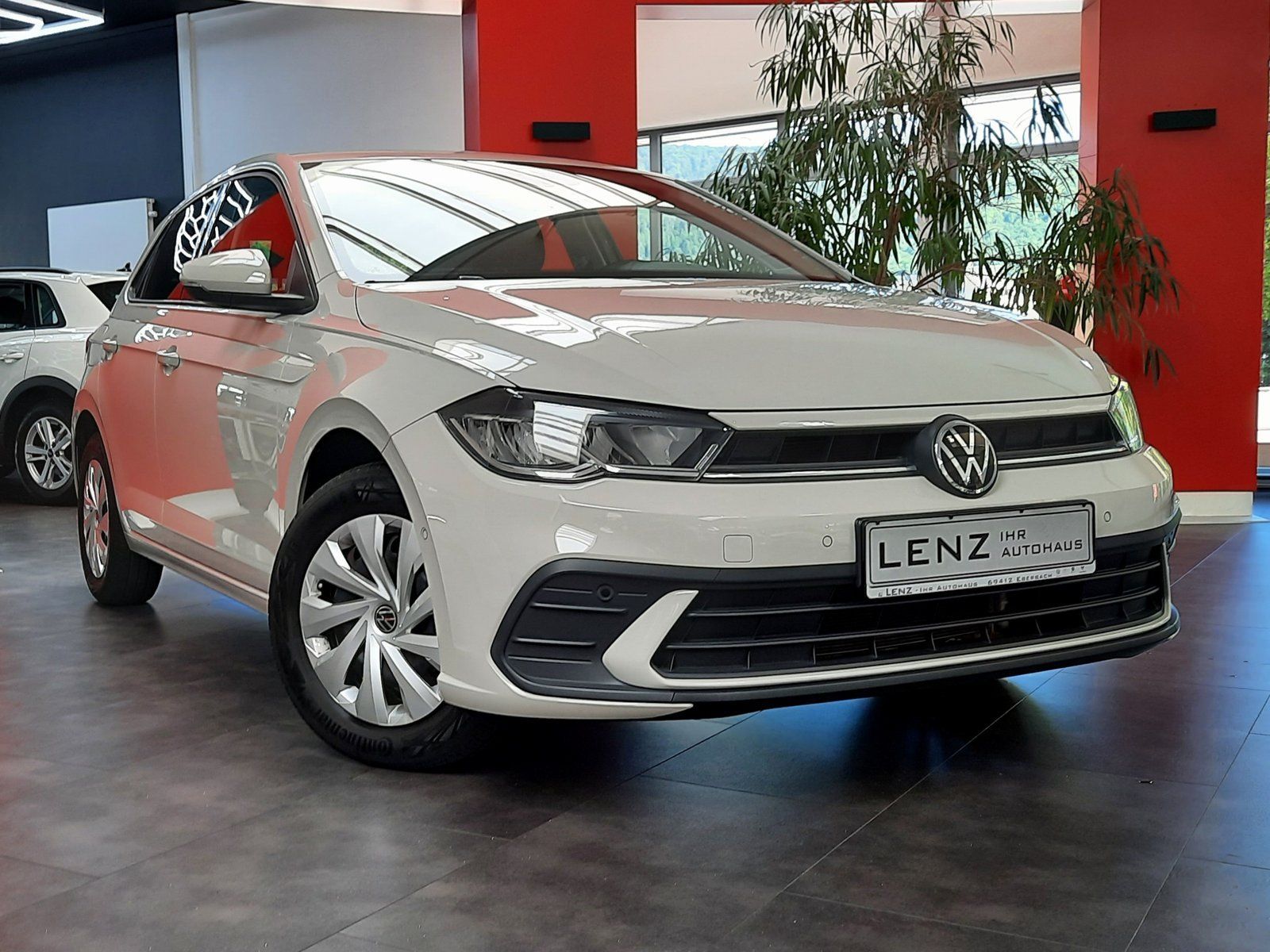 Fahrzeugabbildung Volkswagen Polo Life TSI *AHK*LED*PDC*Sitzhzg.*App-Con.*ACC
