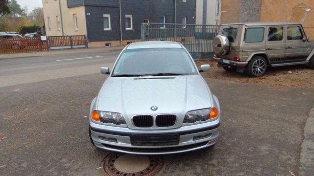 BMW 318i