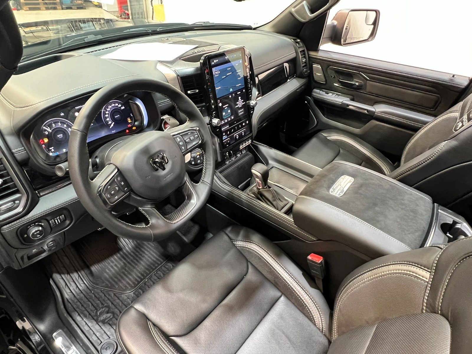 Fahrzeugabbildung Dodge RAM 1500 RHO H/O BLUE Edition