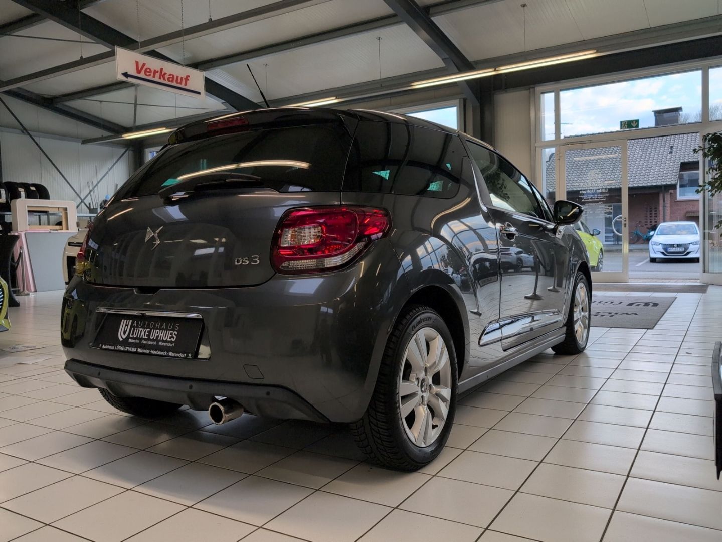 Fahrzeugabbildung Citroën DS3 1.2 PureTech 110 Navi Rückfahrkam. Notbrems.