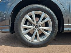 Fahrzeugabbildung Audi Q3 35 TFSI S line LED PANO STANDHZG 18"