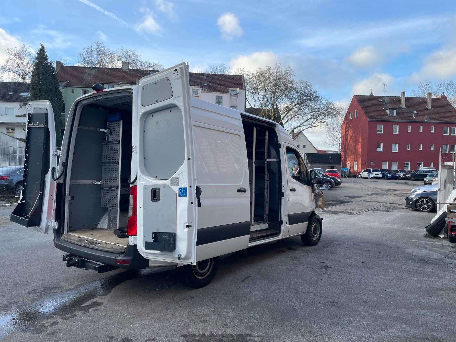 Mercedes-Benz Sprinter 319 CDI Hoch Lang Automatik AHK 3.5t Ka