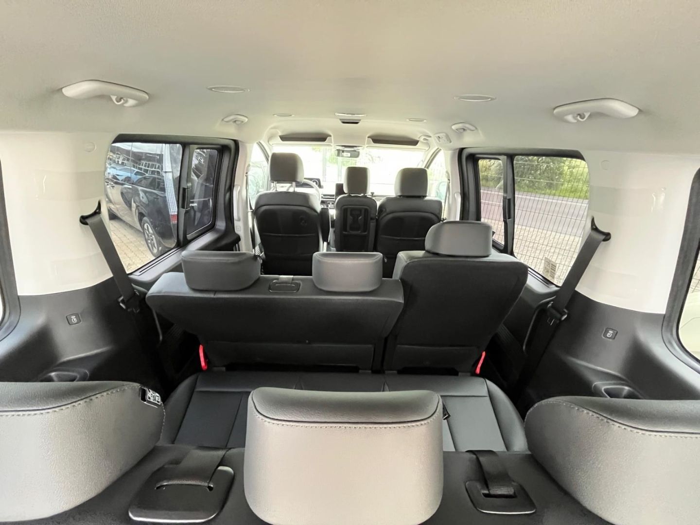 Hyundai Staria – Bild 17