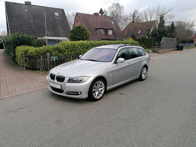 BMW 320i 1Hd*Leder*Navi*Pano*Servotronic*AHK*BMW SH