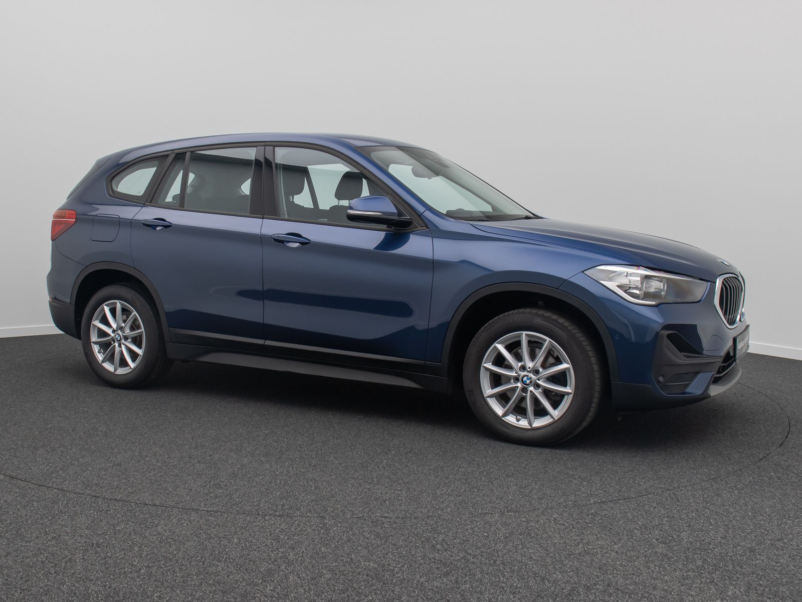 Fahrzeugabbildung BMW X1 sD18i HUD DAB Memory Alarm ParkAss Sportzitz