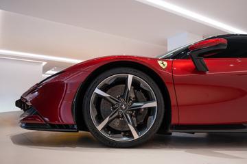 2020 Ferrari SF90 缩略图 13