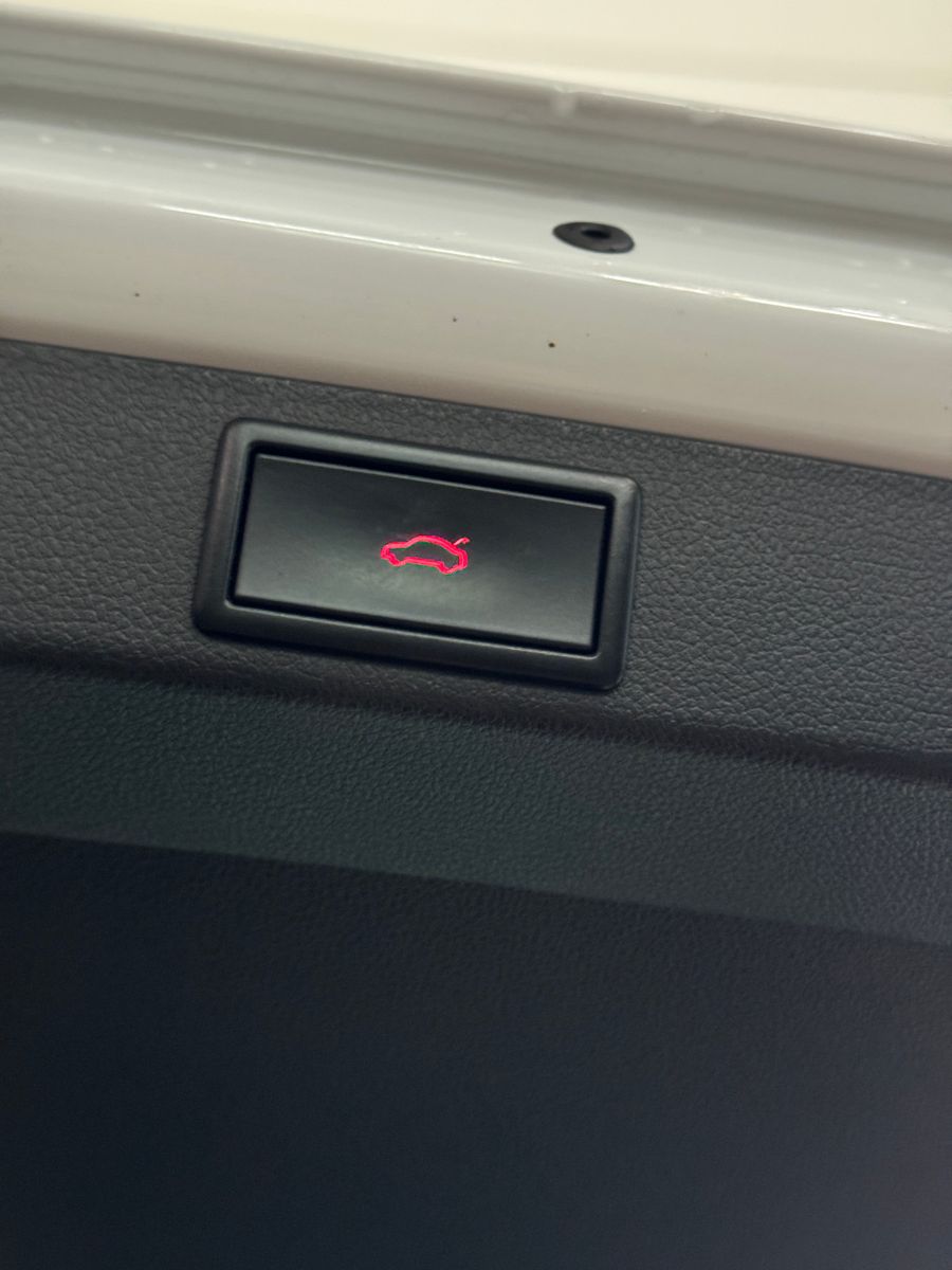 Fahrzeugabbildung SKODA Octavia STYLE 4X4 PANO NEUER MOTOR / MEGA VOLL