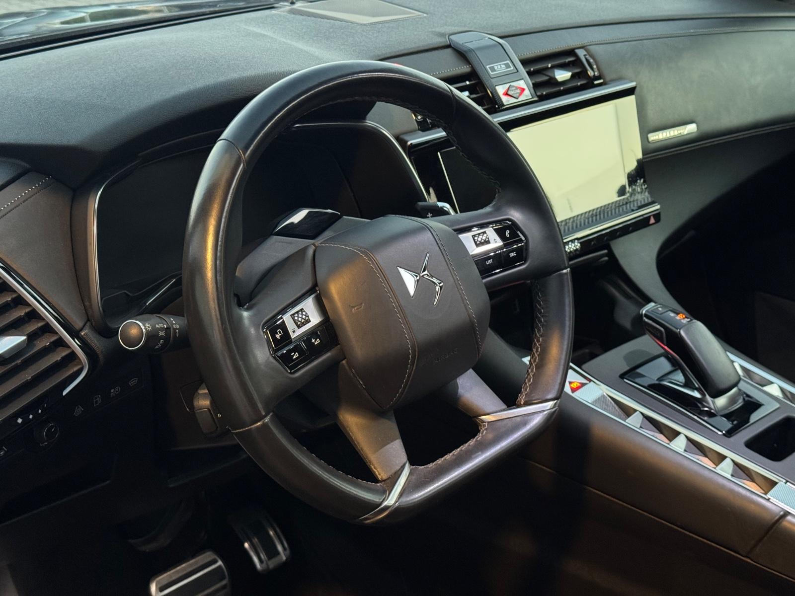 DS Automobiles DS 7 Crossback E-Tense Opera !