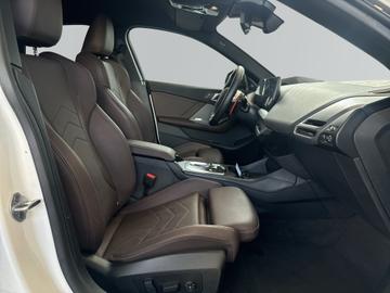2025 BMW M235 — миниатюра 11