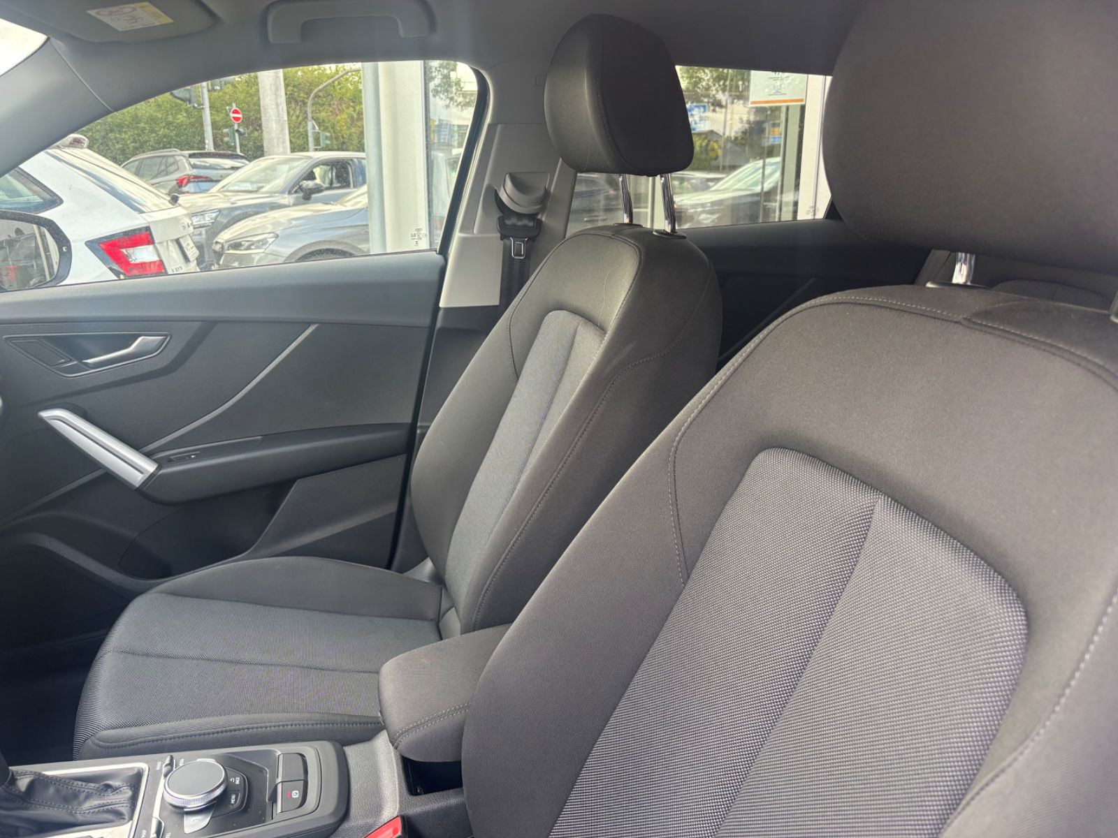 Fahrzeugabbildung Audi Q2 35 TFSI S line