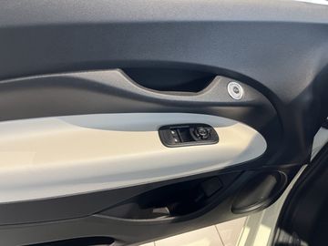 Fiat 500e LaPrima 42kWh ACC LED KAMERA PDC SHZ ALU