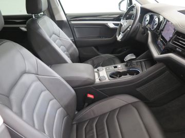 Volkswagen Touareg - 12