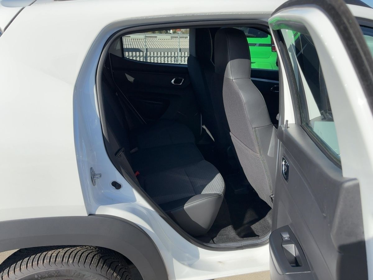 Fahrzeugabbildung Dacia Spring Essential 45 Klima Bluetooth