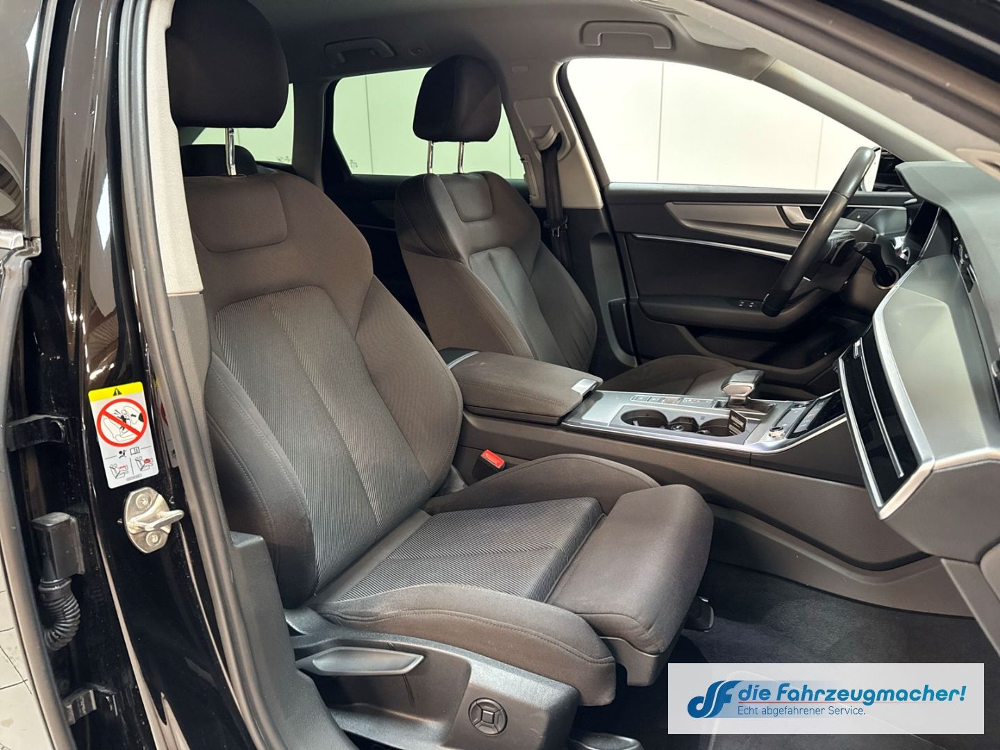 Fahrzeugabbildung Audi A6 Avant 35 TDI sport Navi Digitales Cockpit LED