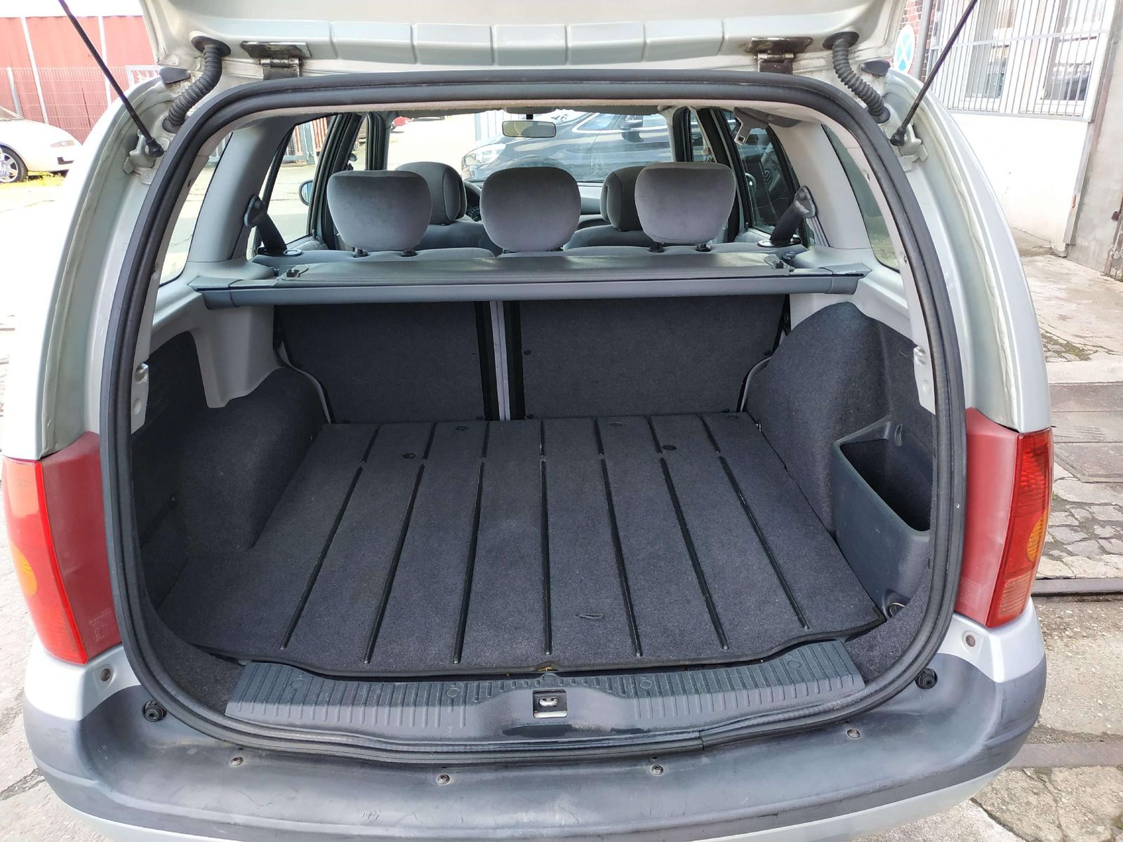 Megane Grandtour 1.4/ TÜV NEU/ Klima/ ALU – Bild 9