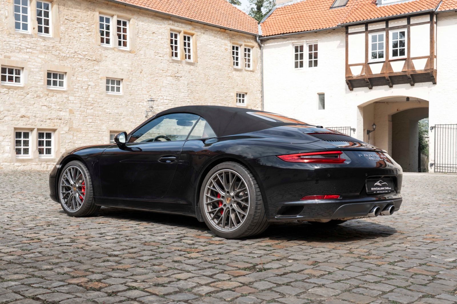 Fahrzeugabbildung Porsche 911 Carrera S Cabrio BOSE PASM TOTW CARPLAY LED