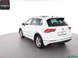 Volkswagen Tiguan 2.0 TDI R LINE KEYLESS,KAMERA,HEADUP,ACC - Volkswagen Tiguan R line mit Diesel-Antrieb