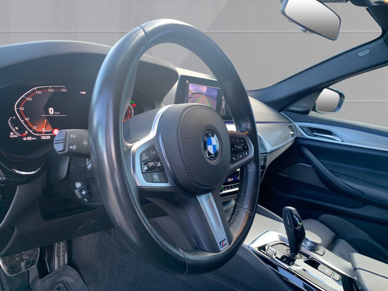 Fahrzeugabbildung BMW 530 d Touring xDrive M Sport+Virtual-Cockpit+AHK