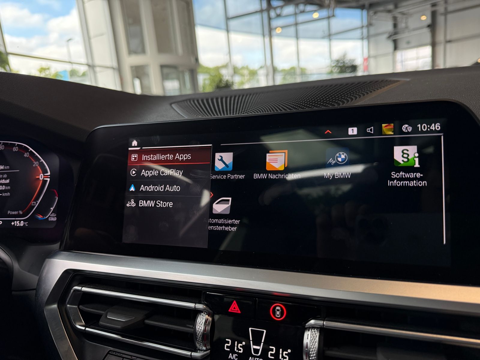 Fahrzeugabbildung BMW 320d xDrive M Sport PANO KAM LED