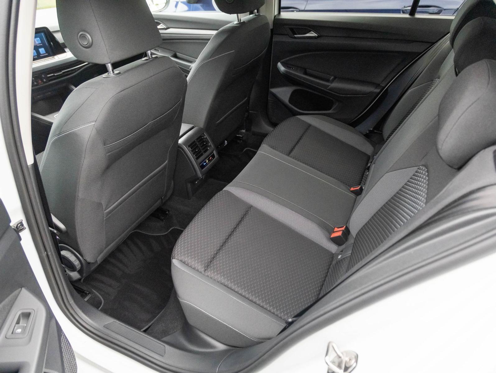 Volkswagen Golf VIII 1.5 eTSI "ACTIVE" DSG Navi LED Digital, миниатюра 12