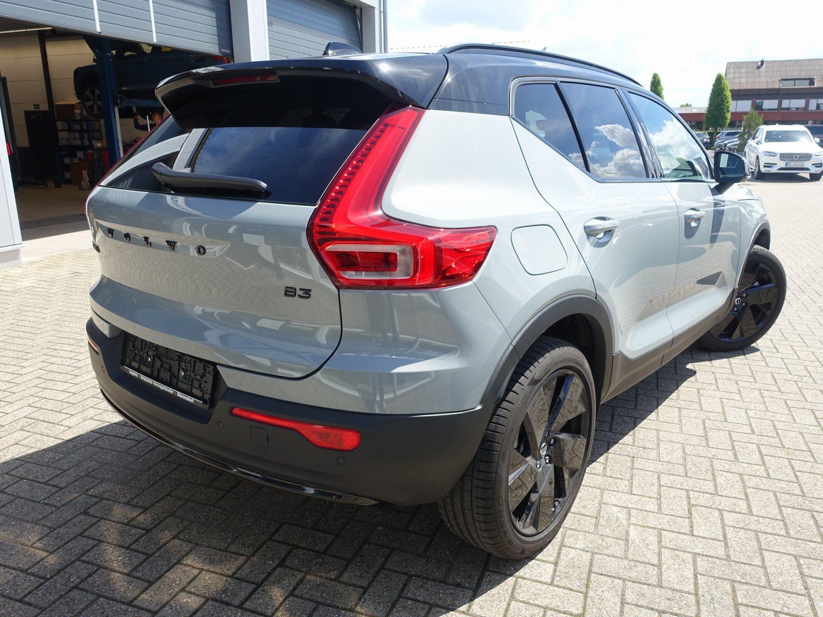 Volvo XC40 B3 Black Edition Plus/Kamera/H&K/Memory