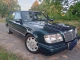 Mercedes-Benz 220 - Mercedes-Benz 220 mit Benzin-Antrieb: Kombi