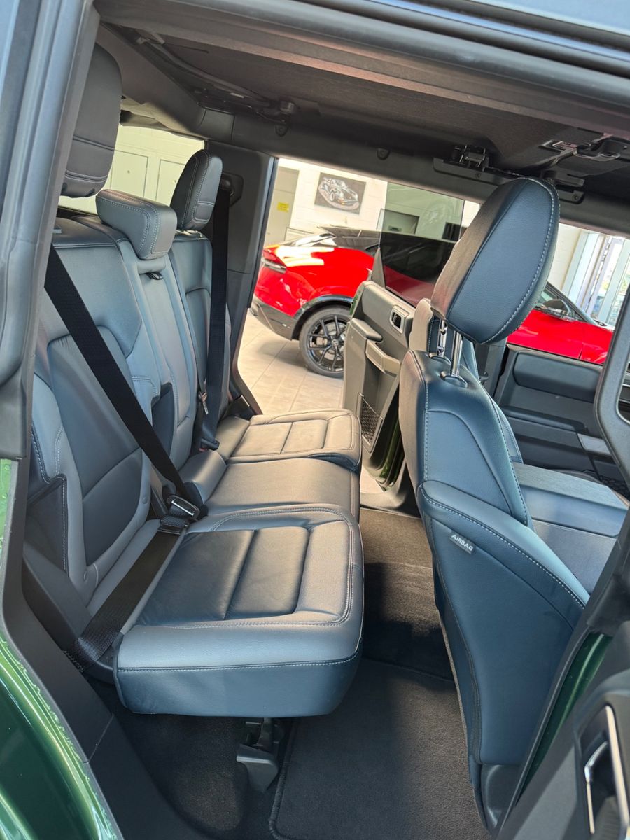 Fahrzeugabbildung Ford Bronco TG1 Outer Banks 4x4