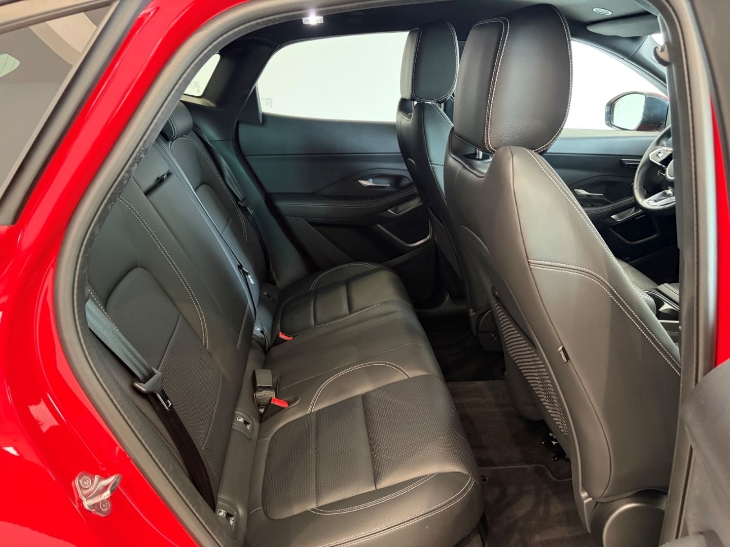 Fahrzeugabbildung Jaguar E-Pace D200 R-Dynamic SE AWD Meridian LED ACC