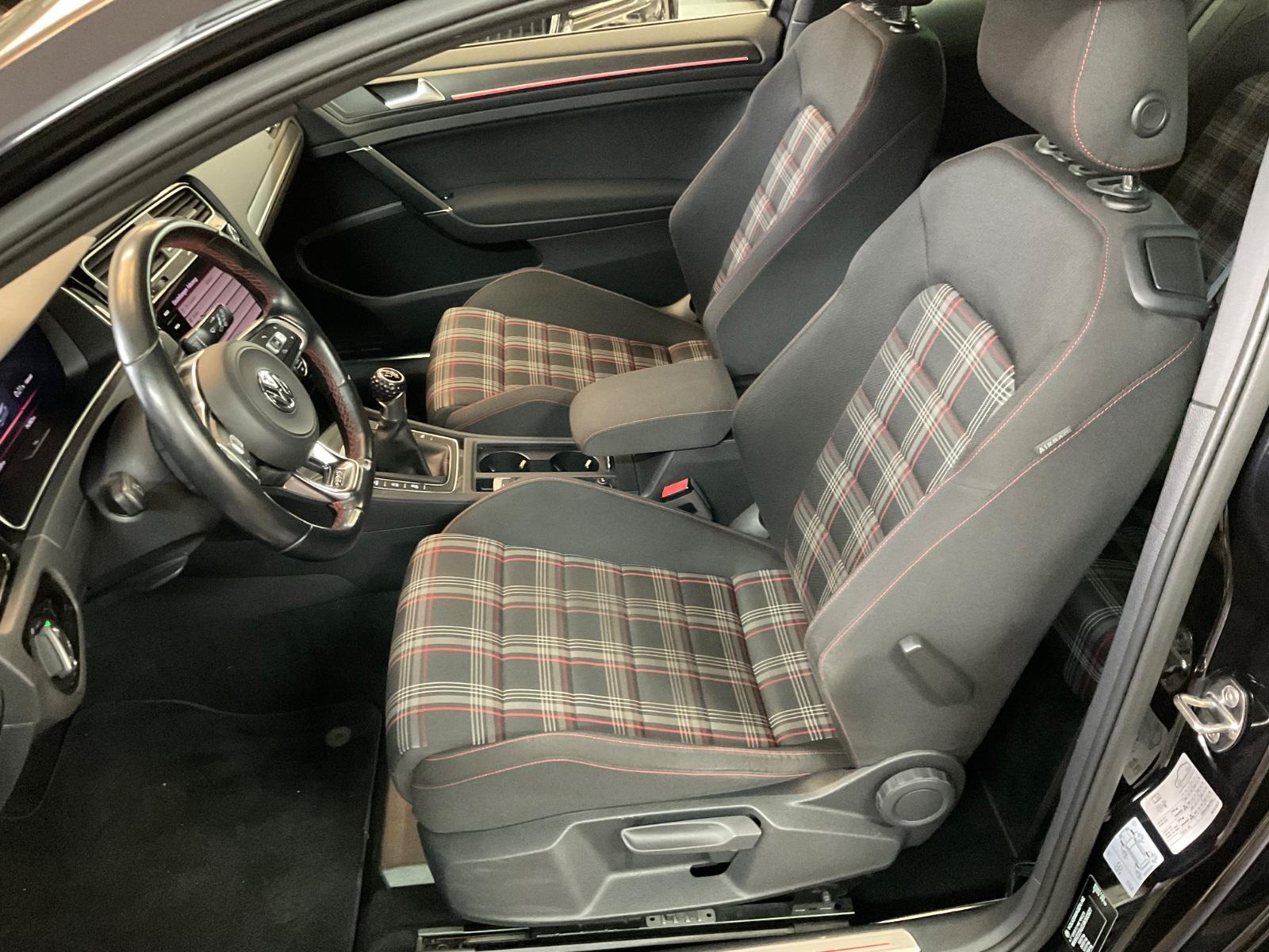 Volkswagen Golf VII GTI Performance, Diff.,Led,Navi,DYNAUD
