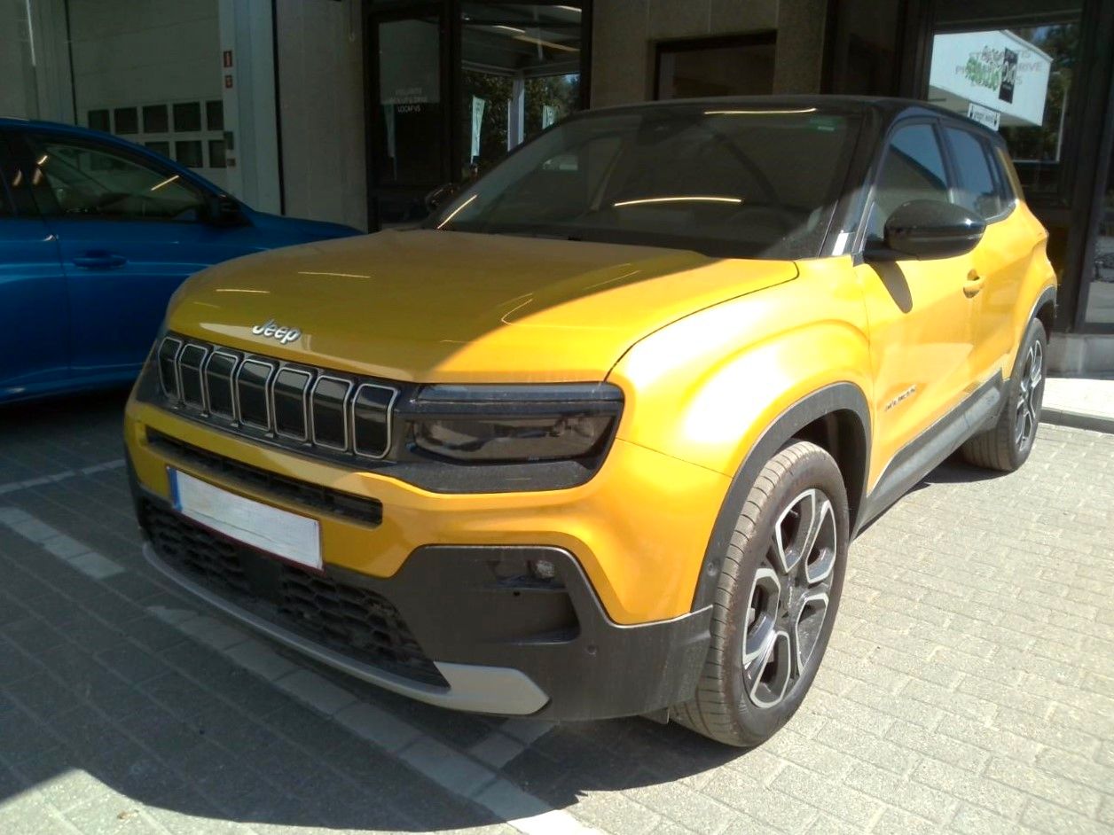 Jeep Avenger SUMMIT 54kWh/115KW BEV 156 LEDER*PANO imagem 3