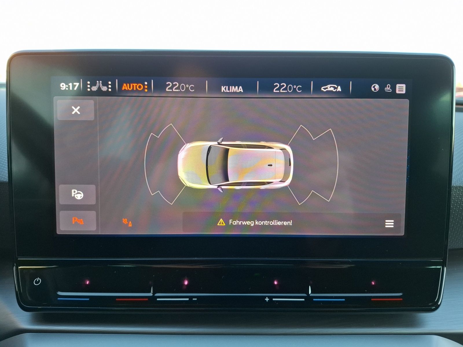 Fahrzeugabbildung SEAT Leon TSI FR LED Navi ACC Park-Assist SH