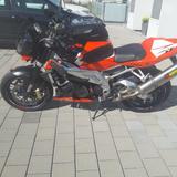 Aprilia RSV 1000 RR Tuono - APRILIA NAKED BIKE