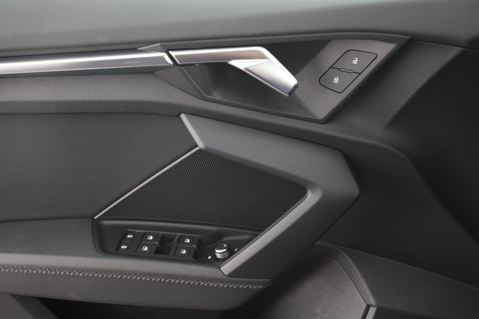 Audi A3 Sportback 35 TFSI S line NAVI AHK, миниатюра 17