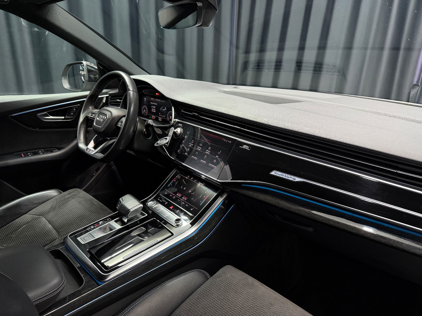 Fahrzeugabbildung Audi Q8 50 TDI quattro |MATRIX|AHK|LUFT