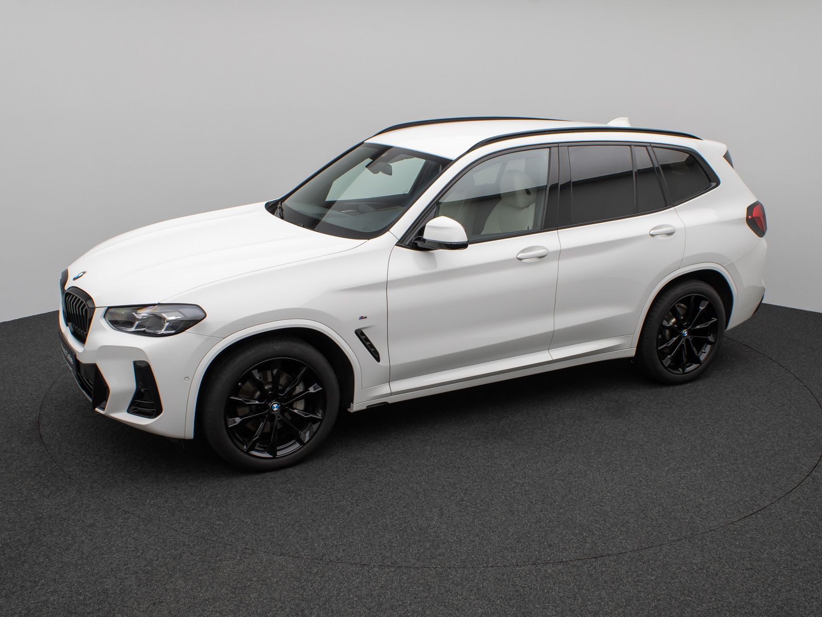 Fahrzeugabbildung BMW X3 xD30d M Sport Kamera DAB HiFi AHK Komfort 20"