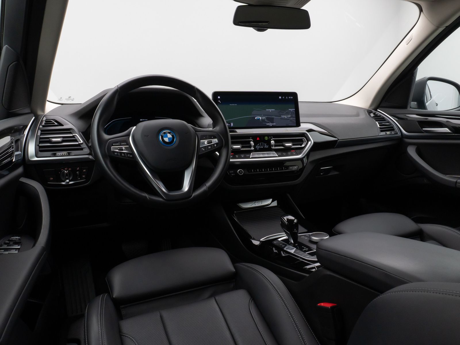 Fahrzeugabbildung BMW X3 xD30e DAB HiFi Kamera Leder Sportstz 18Zoll